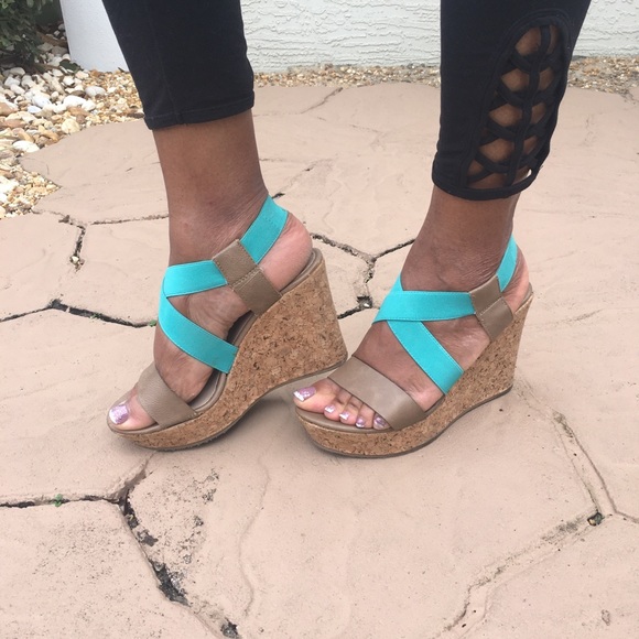 Brand: Justfab. Size:9. 3 inch heels - Picture 3 of 4